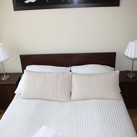 Place 4 You Apartments Krasków Εξωτερικό φωτογραφία