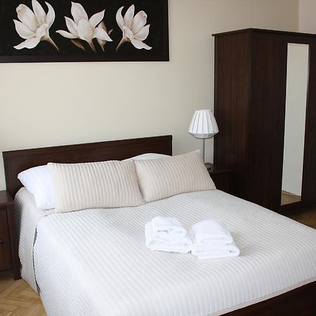 Place 4 You Apartments Krasków Εξωτερικό φωτογραφία