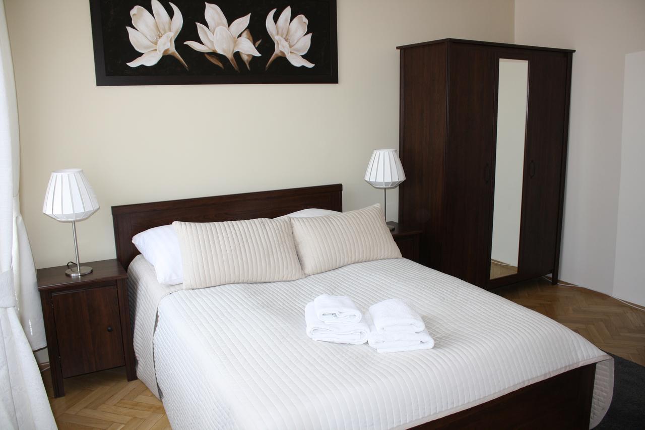 Place 4 You Apartments Krasków Εξωτερικό φωτογραφία